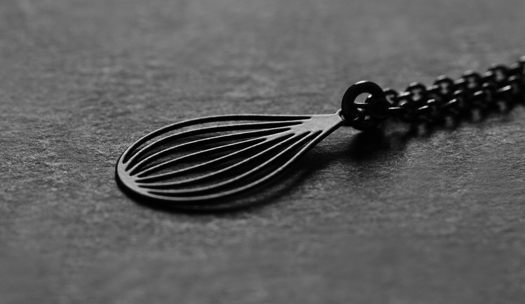 Seed Pendant Black