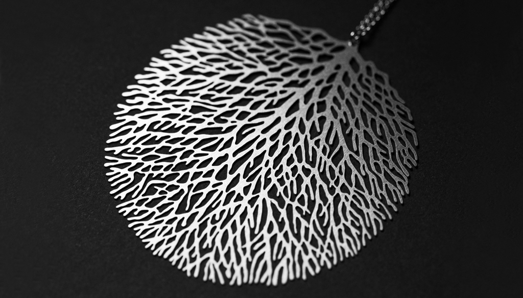 Woods Pendant (L)