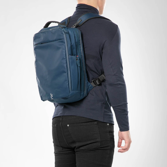 Quiver X Multifunction Bag
