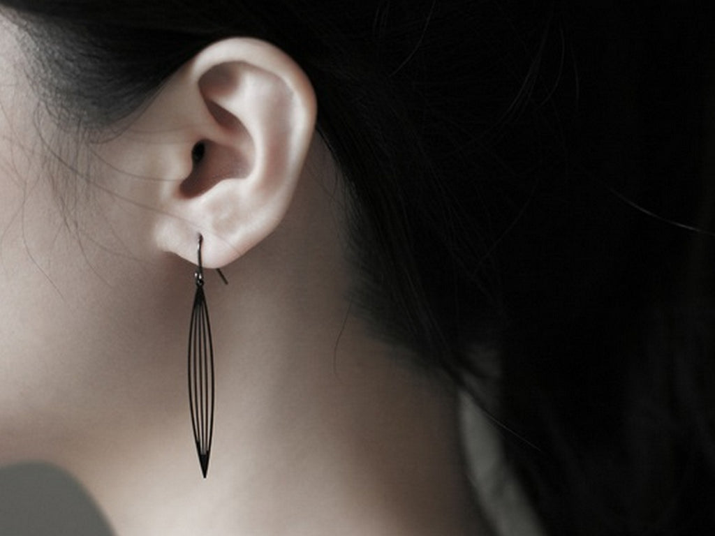 Black Sasagrass Earrings